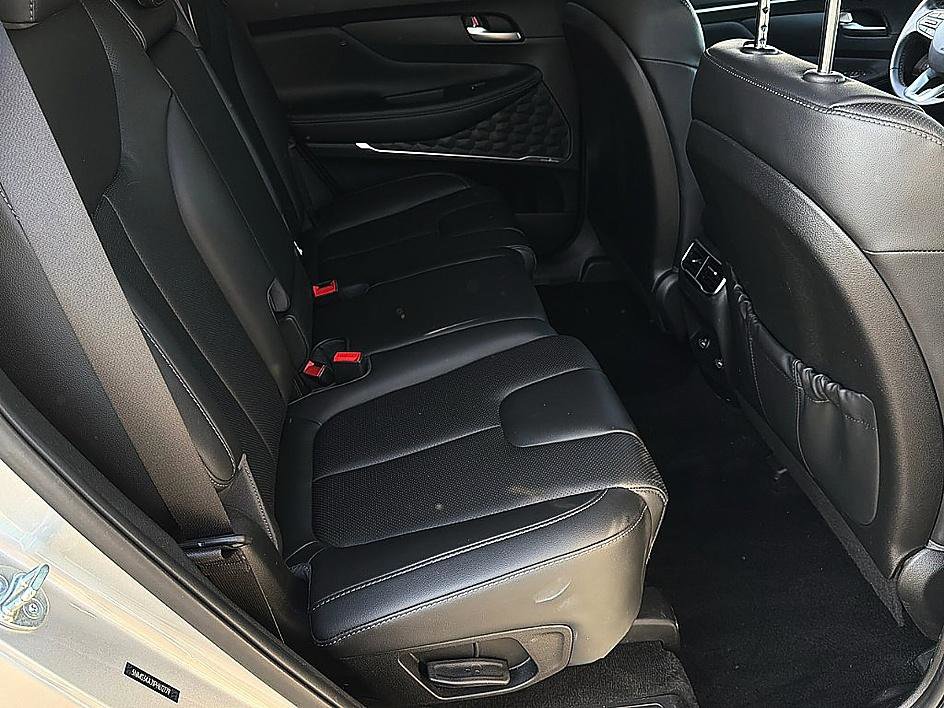 Certified 2023 Hyundai Santa Fe SEL w/ Premium Package image 22