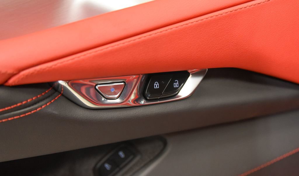 Used 2021 Chevrolet Corvette Stingray Preferred Cpe w/ 2LT image 17
