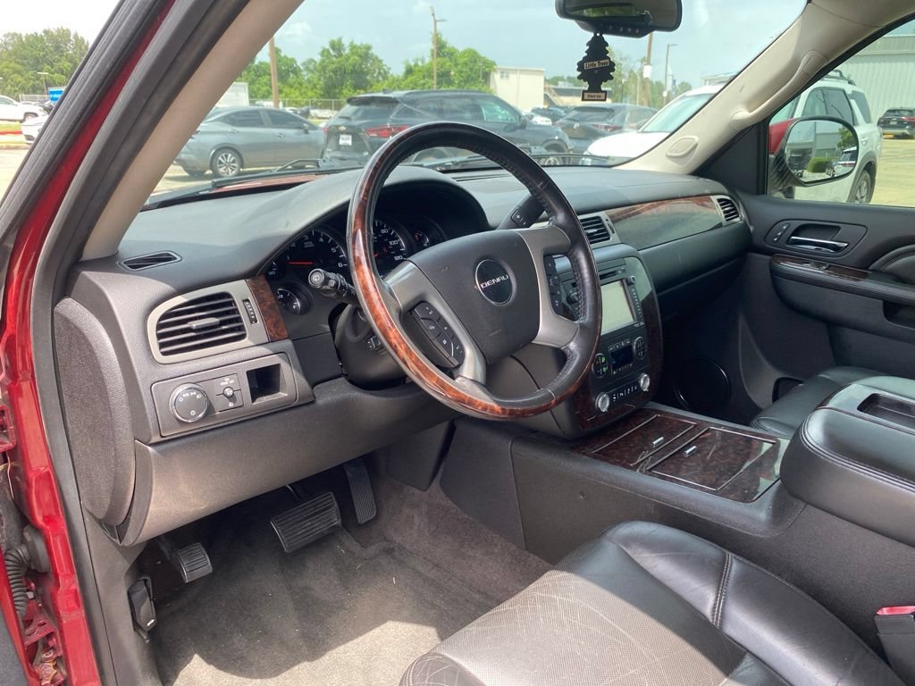 Used 2014 GMC Yukon XL Denali AWD/4WD image 19