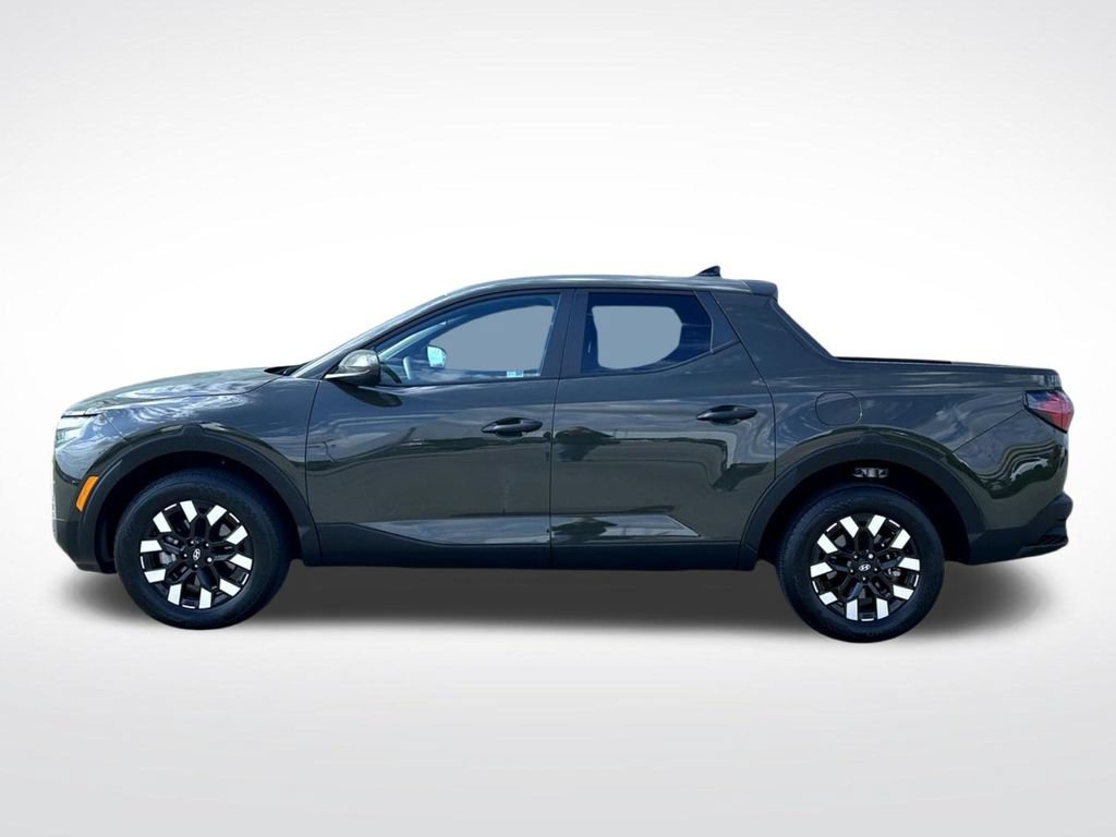 Used 2025 Hyundai Santa Cruz SE AWD/4WD image 9