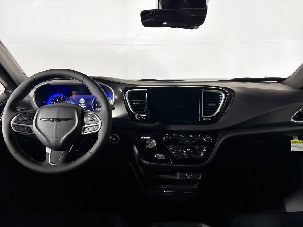 New 2026 Chrysler Voyager LX FWD image 12