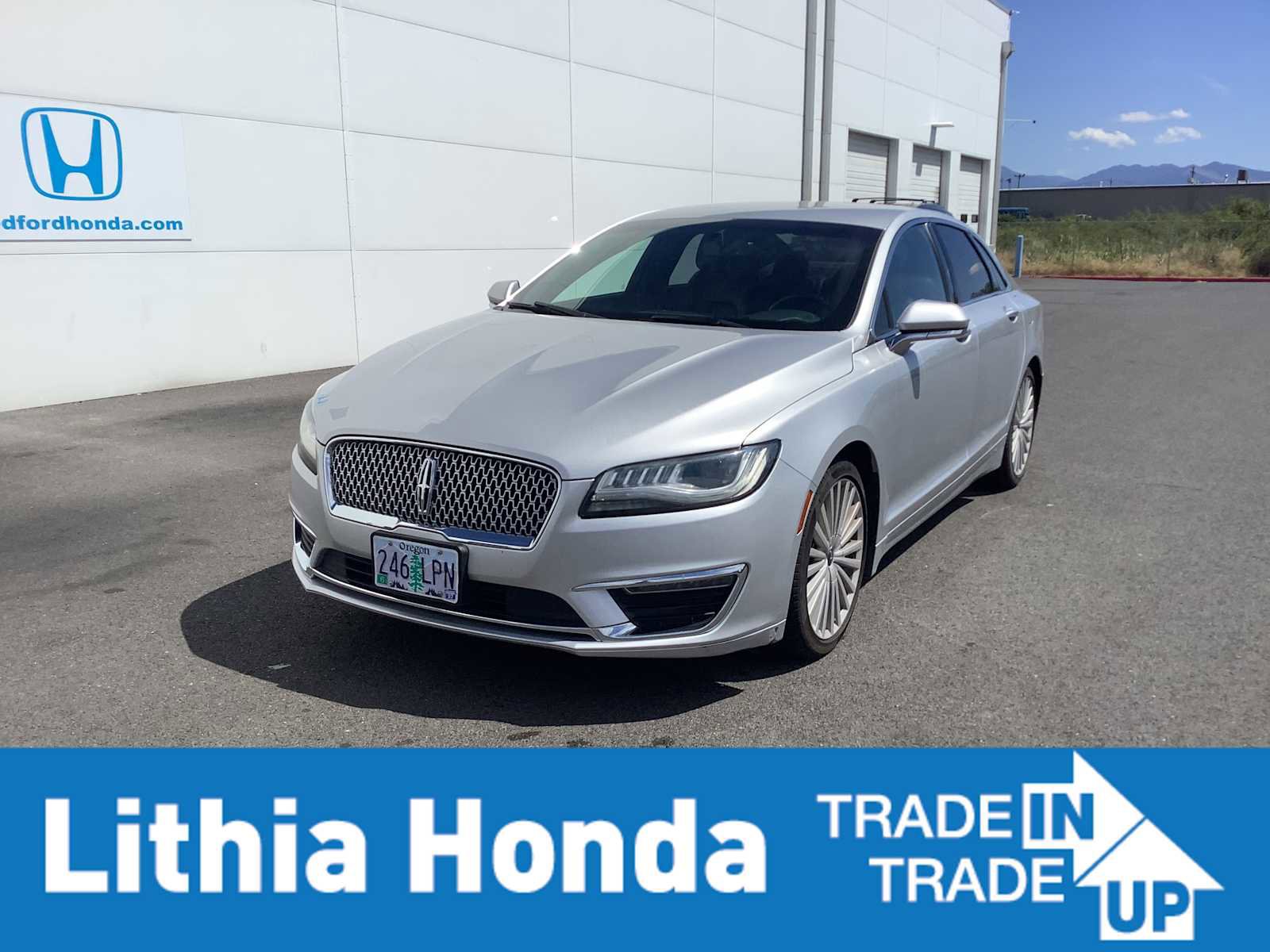 Used 2017 Lincoln MKZ Reserve FWD image 1