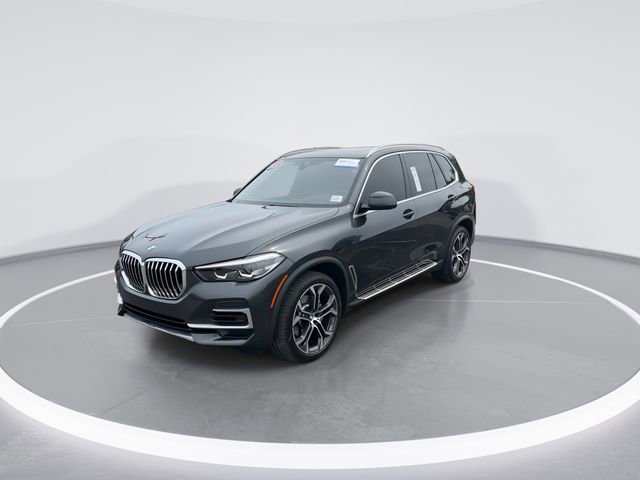 Used 2023 BMW X5 xDrive40i w/ Premium Package AWD/4WD image 3