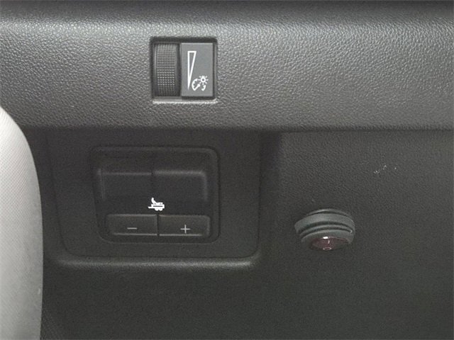 Used 2023 Chevrolet Colorado Z71 w/ Z71 Convenience Package 2 image 13