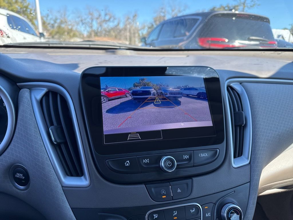 Used 2024 Chevrolet Malibu LT image 18