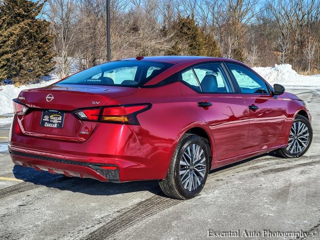 Used 2024 Nissan Altima 2.5 SV image 7