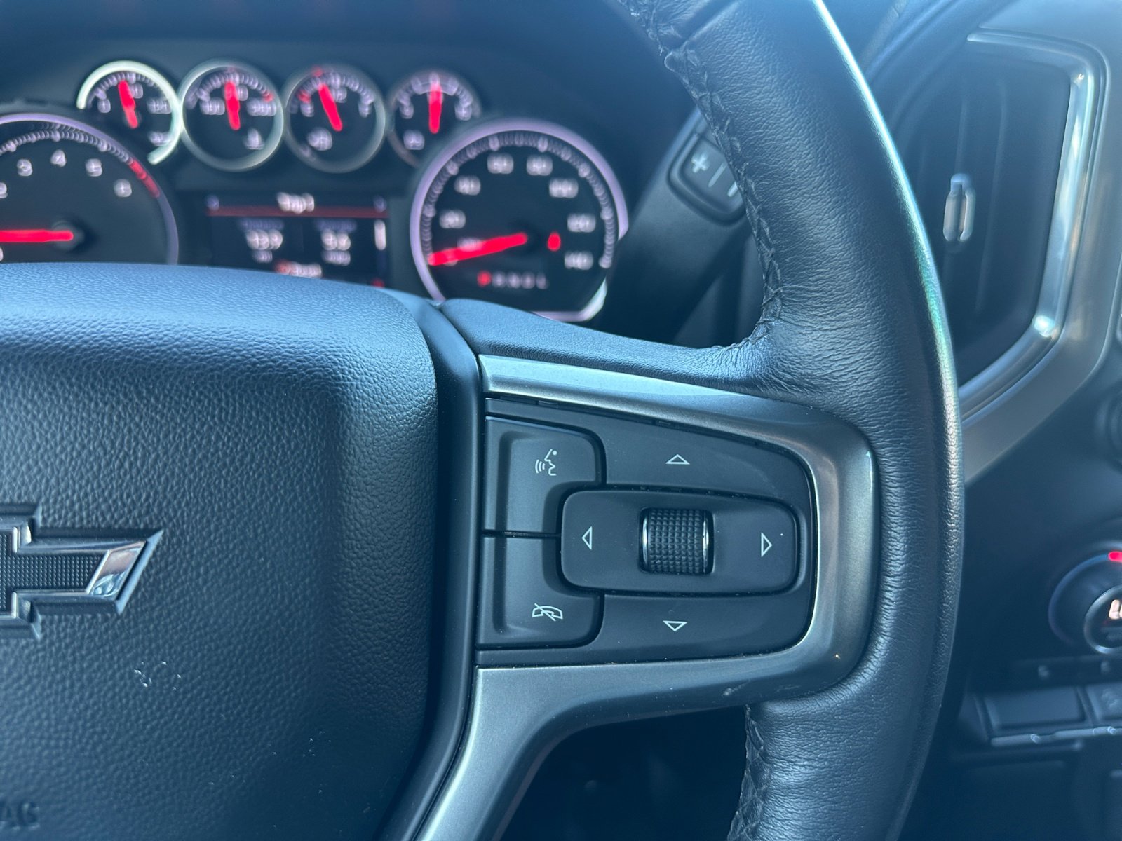 Used 2022 Chevrolet Silverado 1500 LT Trail Boss AWD/4WD image 21