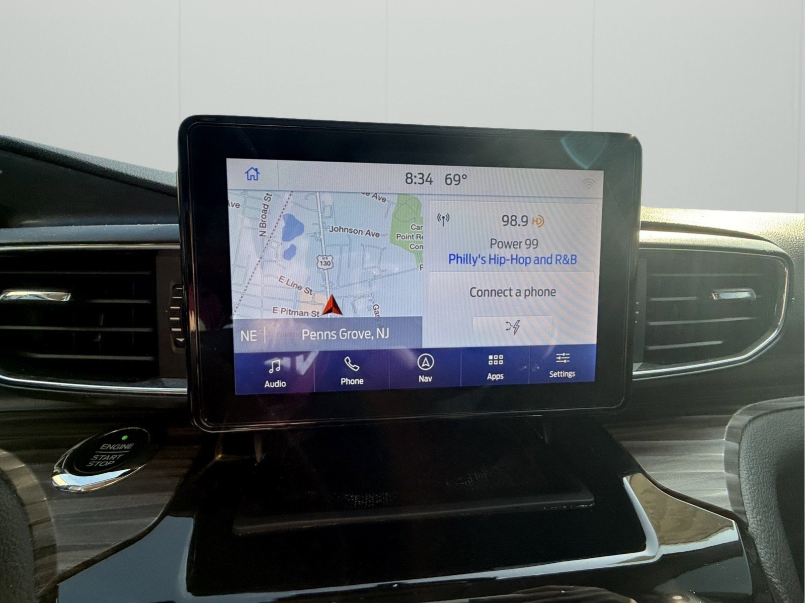 Used 2021 Ford Explorer Limited w/ Hybrid Equipment Group 310A image 17