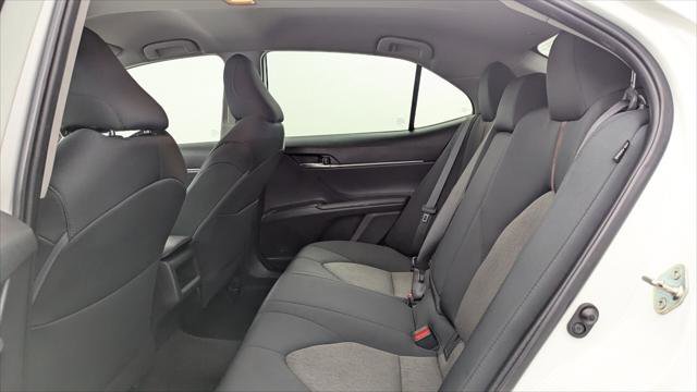 Used 2020 Toyota Camry LE FWD image 17
