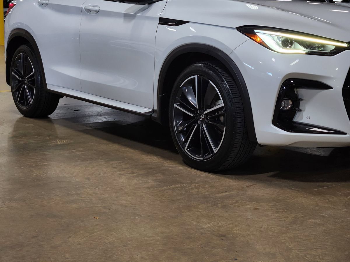 Used 2023 INFINITI QX50 Sport FWD image 16