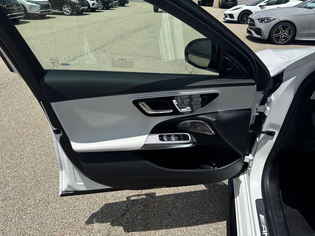 New 2026 Mercedes-Benz E 53 AMG e 4MATIC Sedan image 11