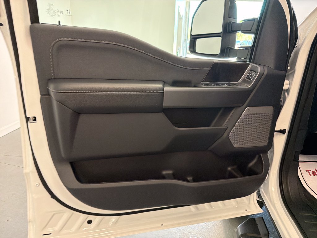 New 2027 Ford F250 Lariat w/ Black Appearance Package AWD/4WD image 12