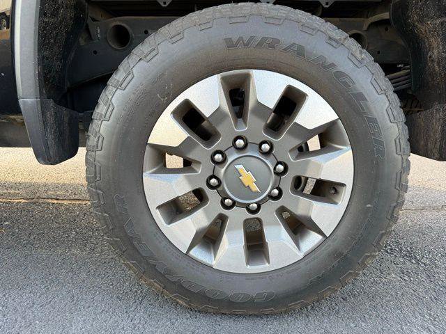 Used 2022 Chevrolet Silverado 2500 Custom w/ Gooseneck/5TH Wheel Package AWD/4WD image 16