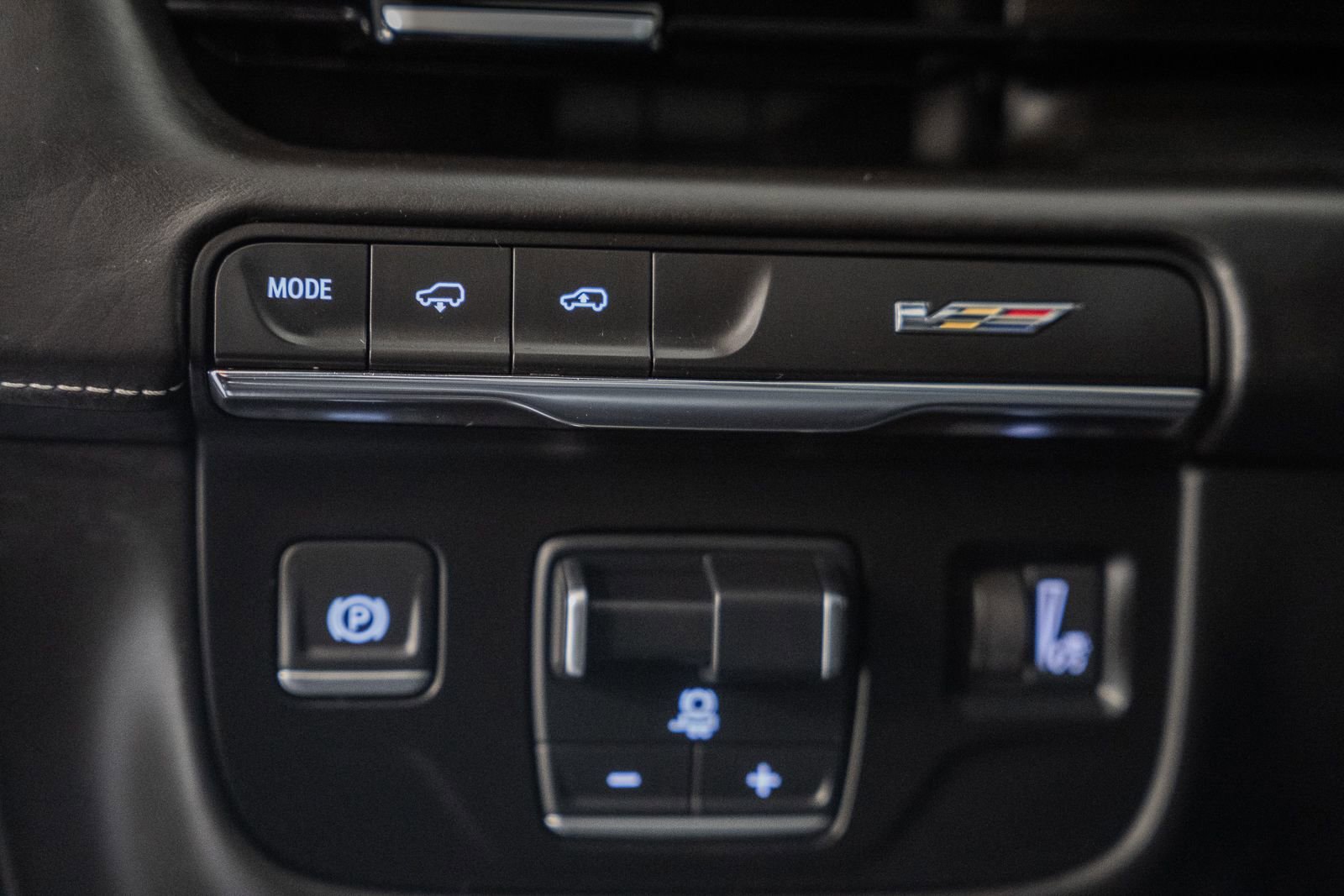 Used 2023 Cadillac Escalade V w/ LPO, Floor Liner Package image 57