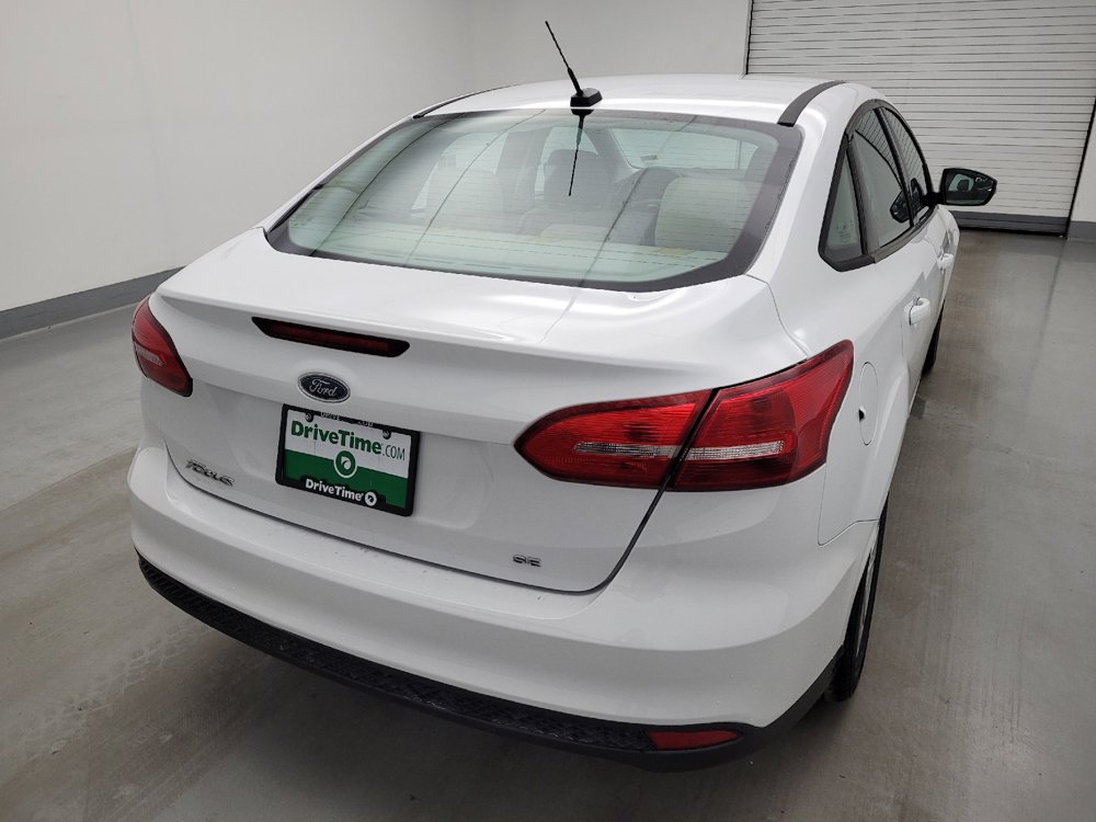 Used 2016 Ford Focus SE w/ SE Cold Weather Package FWD image 7
