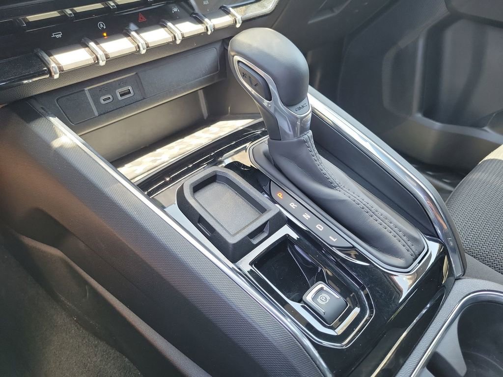 Used 2025 GMC Canyon Elevation w/ Convenience Package image 15