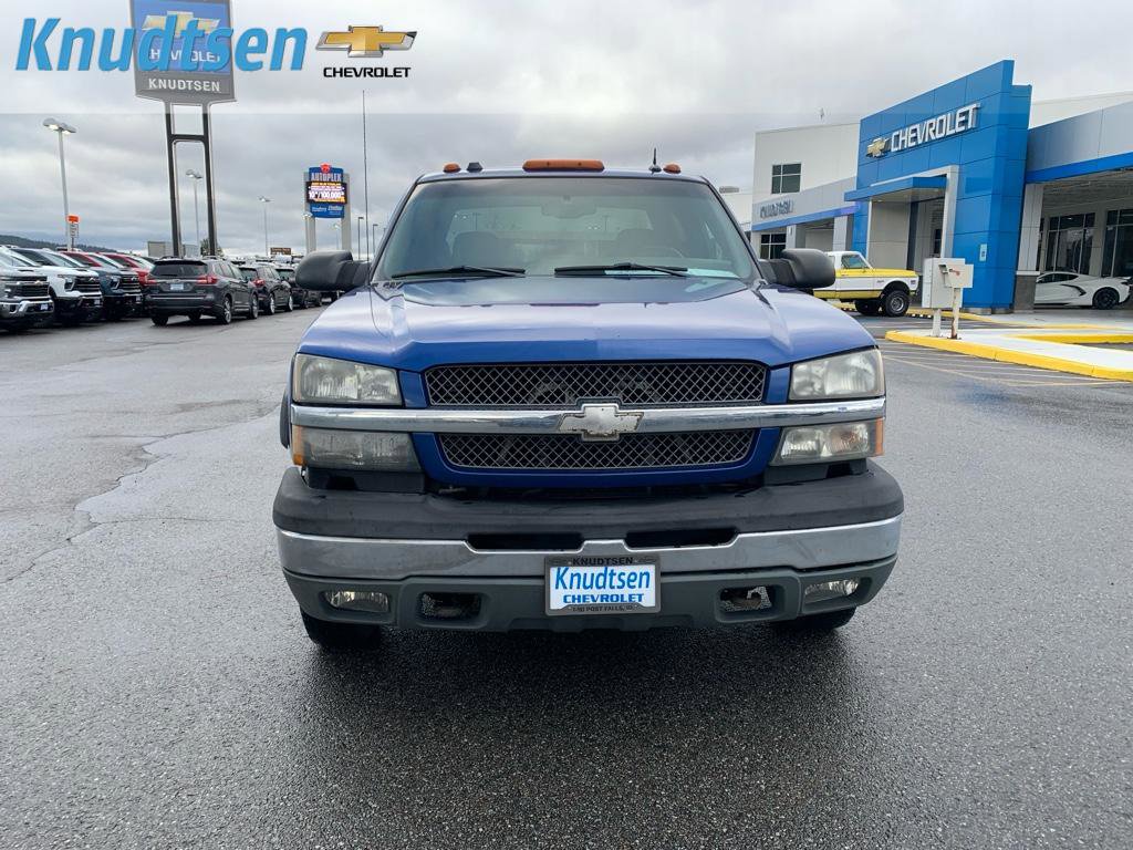 Used 2004 Chevrolet Silverado 3500 LT w/ Heavy-Duty Power Package image 2