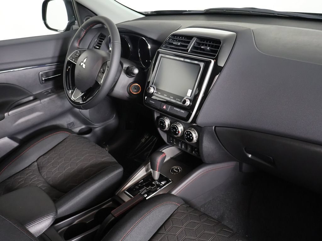 New 2027 Mitsubishi Outlander Sport LE AWD/4WD image 24