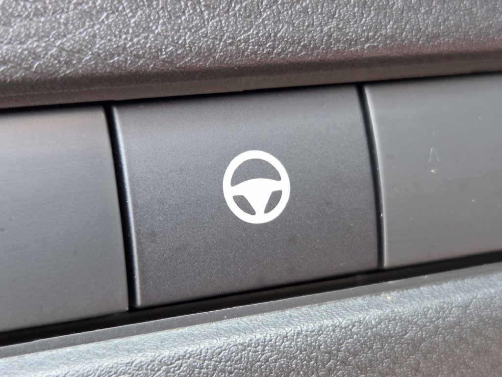 Used 2023 Nissan Rogue SV AWD/4WD image 14