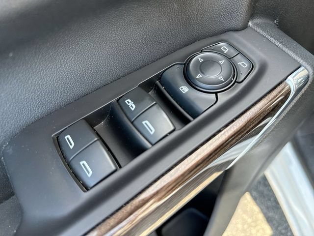 Used 2020 Chevrolet Silverado 1500 LT w/ Convenience Package AWD/4WD image 13
