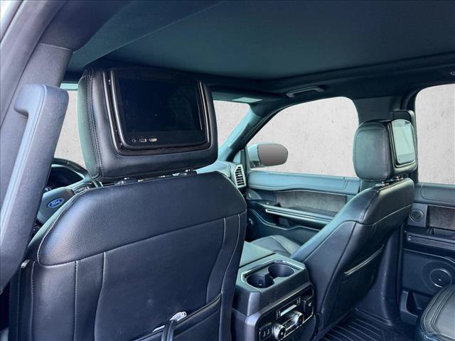 Used 2019 Ford Expedition Limited w/ Equipment Group 302A AWD/4WD image 18