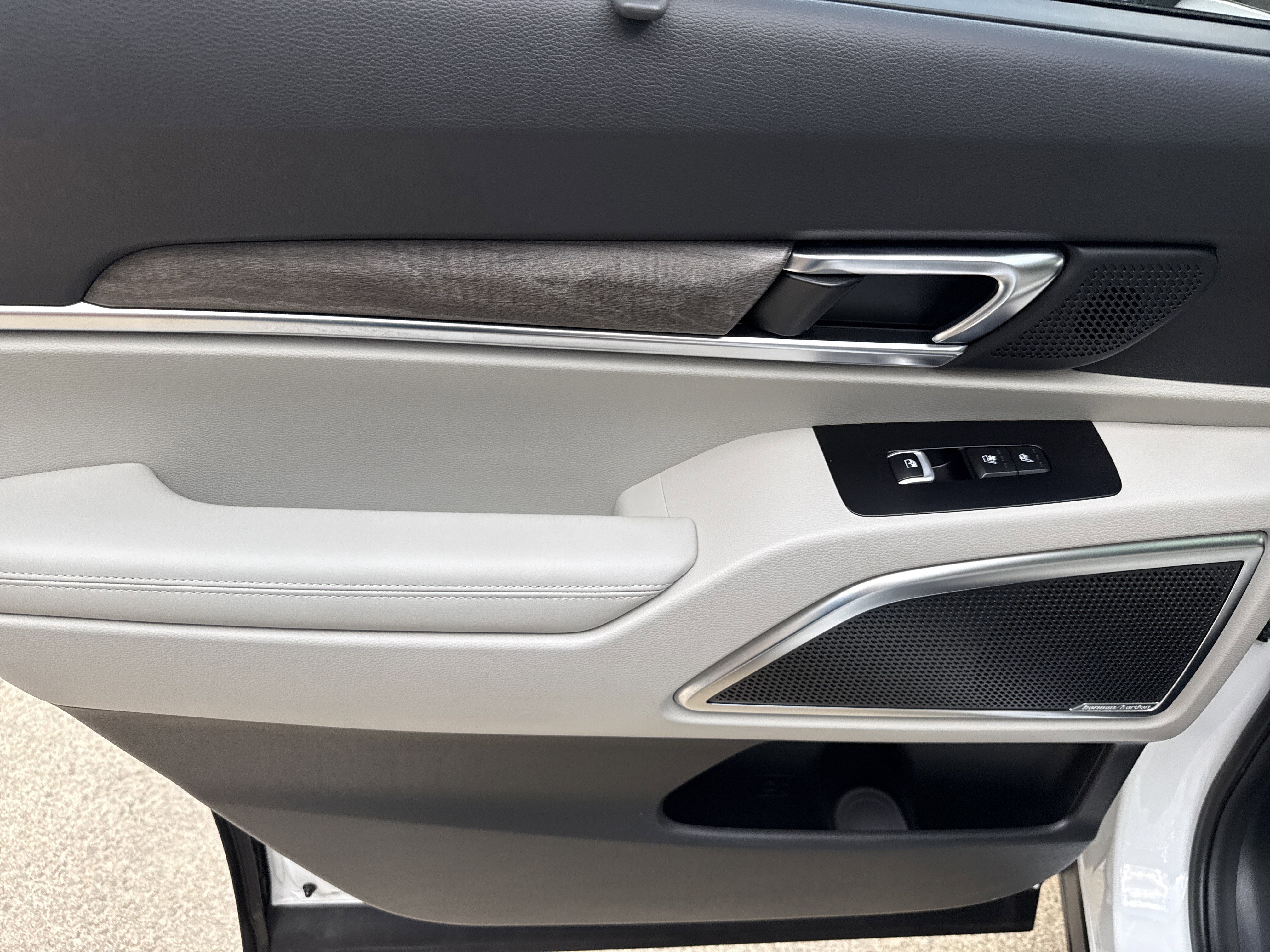 Used 2020 Kia Telluride SX w/ SX Prestige Package image 21