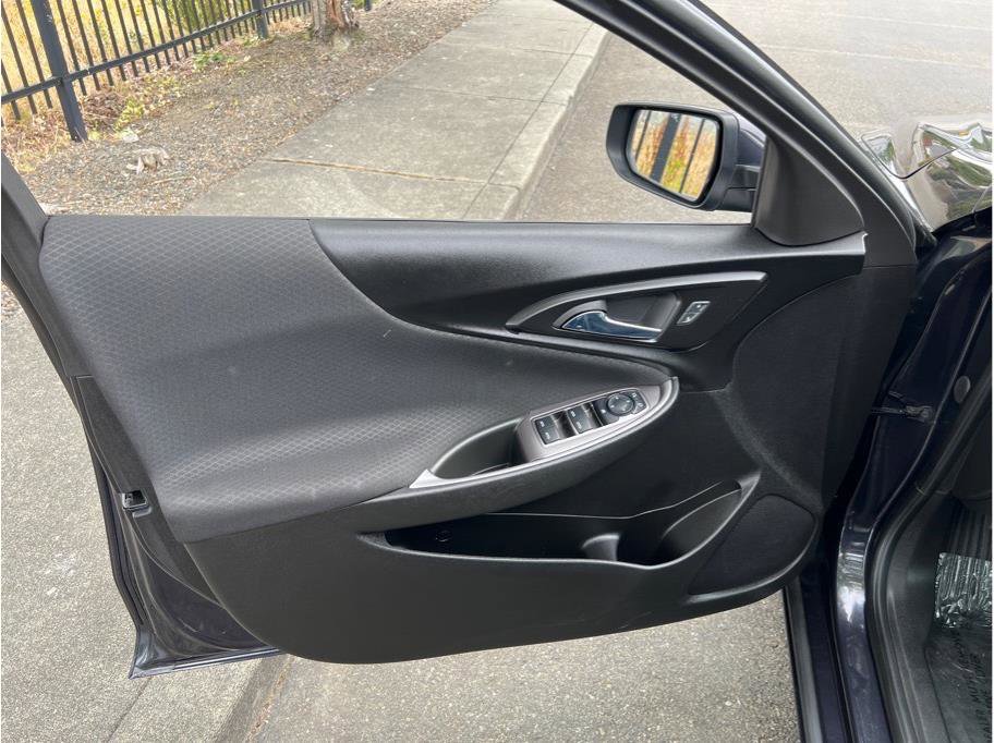 Used 2022 Chevrolet Malibu LS w/ Driver Confidence Package II image 6