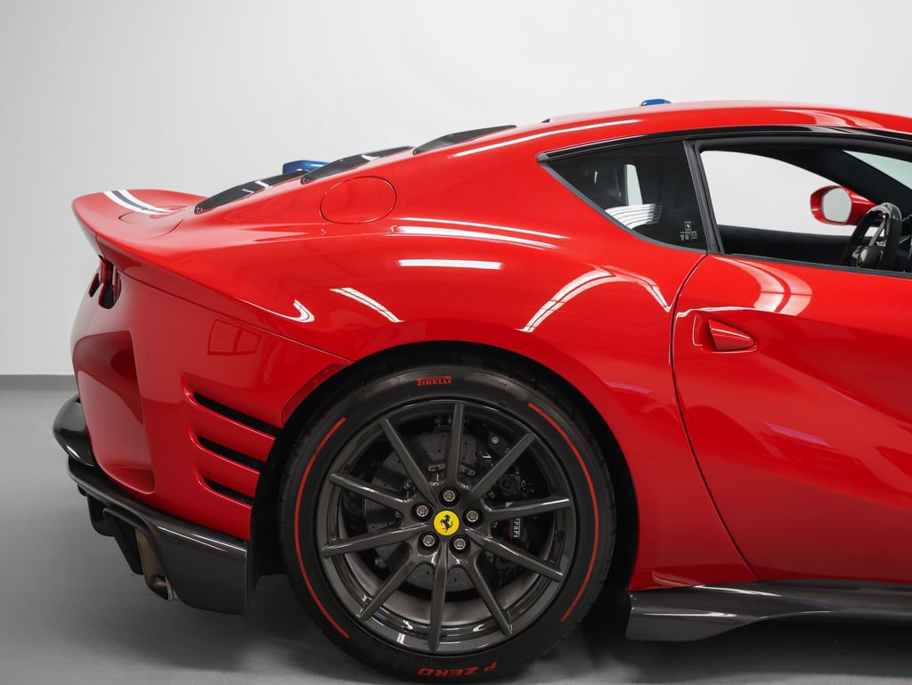 Used 2024 Ferrari 812 Competizione image 9