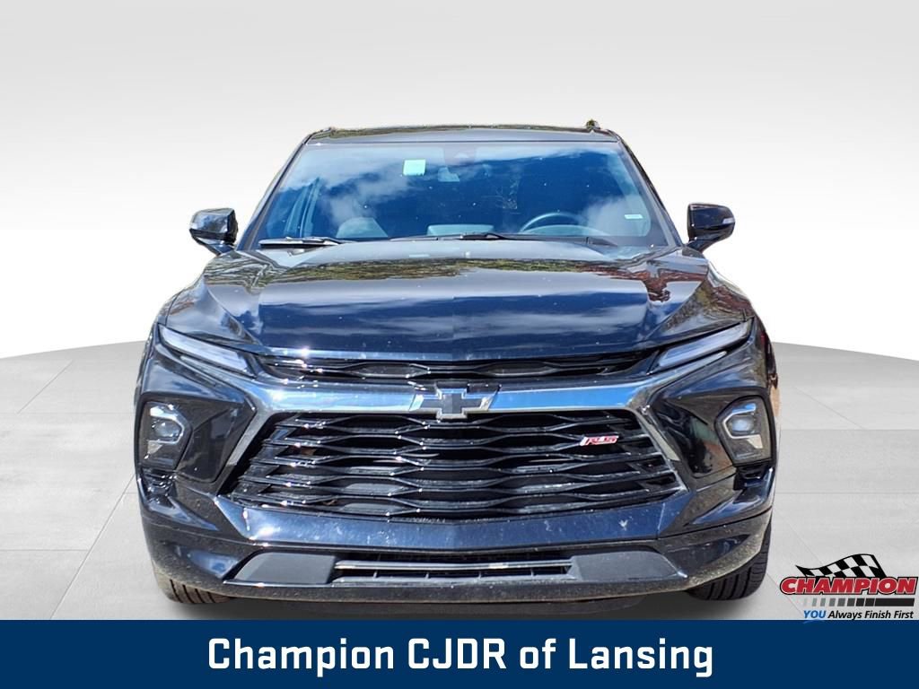 Used 2025 Chevrolet Blazer RS image 2