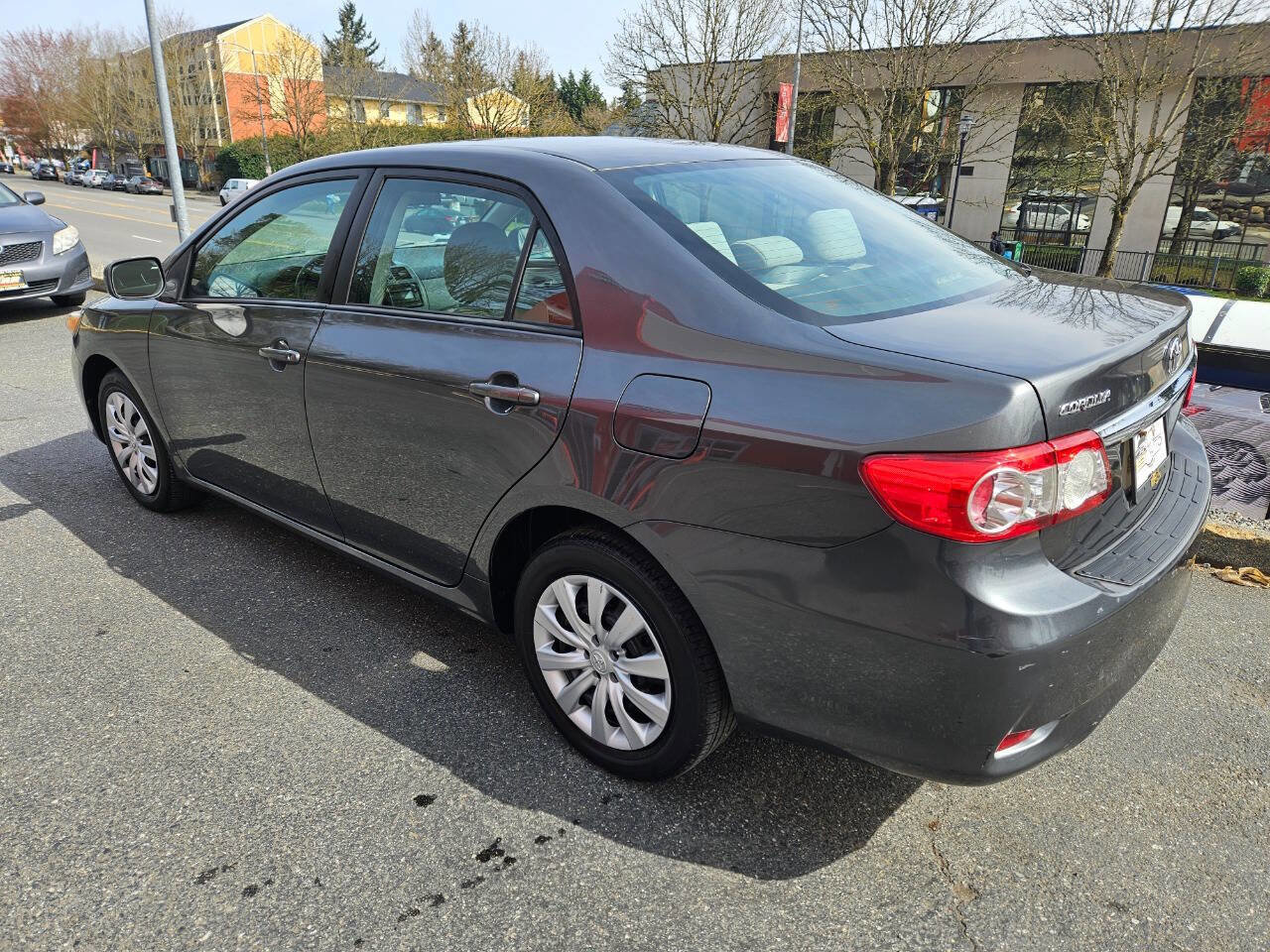 Used 2012 Toyota Corolla LE image 5
