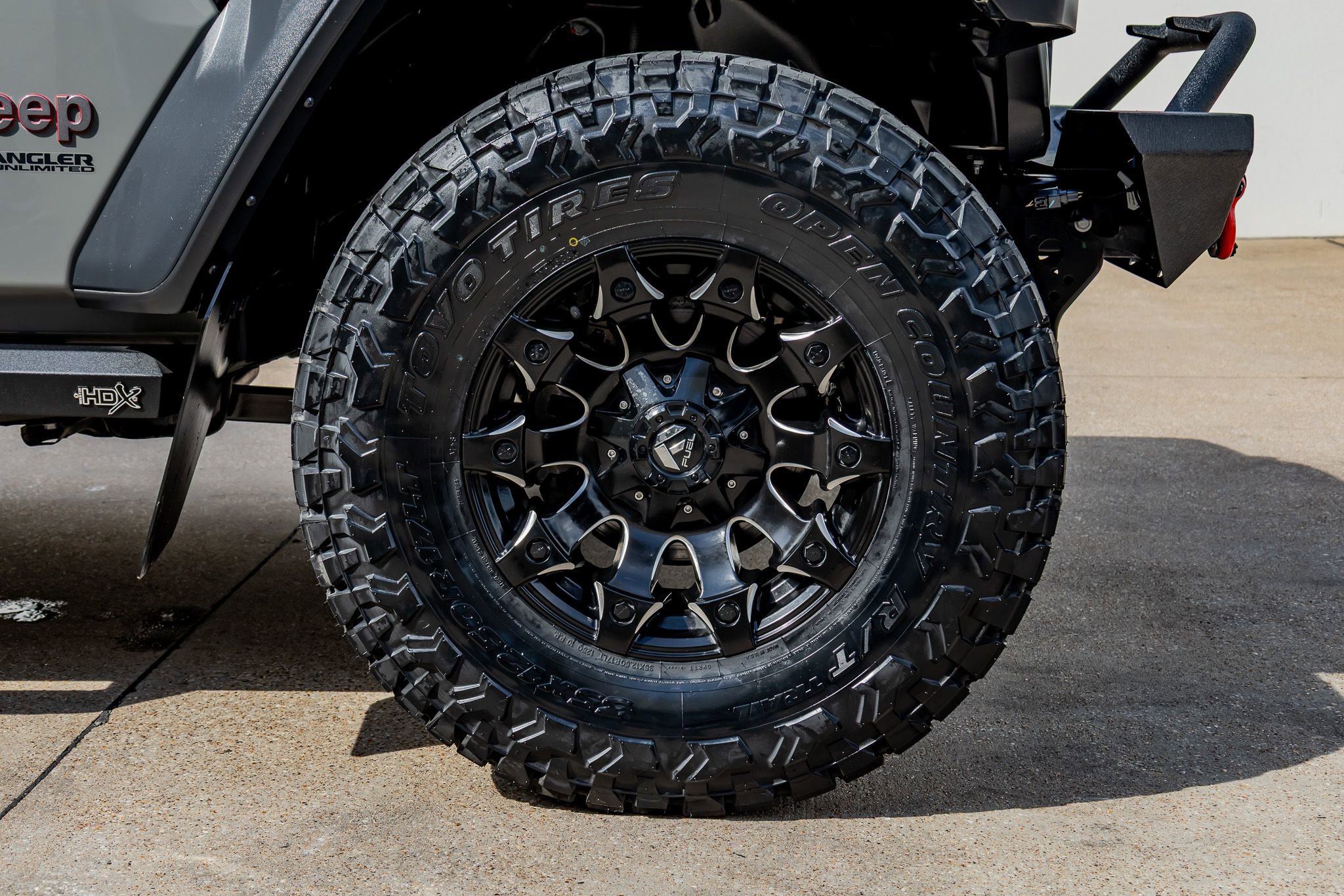 Used 2022 Jeep Wrangler Unlimited Rubicon w/ LED Lighting Group AWD/4WD image 11