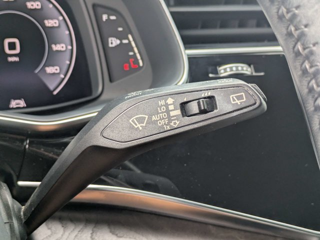 Used 2020 Audi Q7 2.0T Premium w/ Convenience Package AWD/4WD image 30
