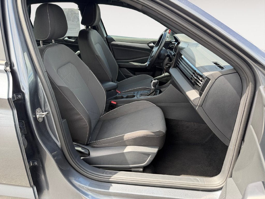 Used 2025 Volkswagen Jetta Sport FWD image 24