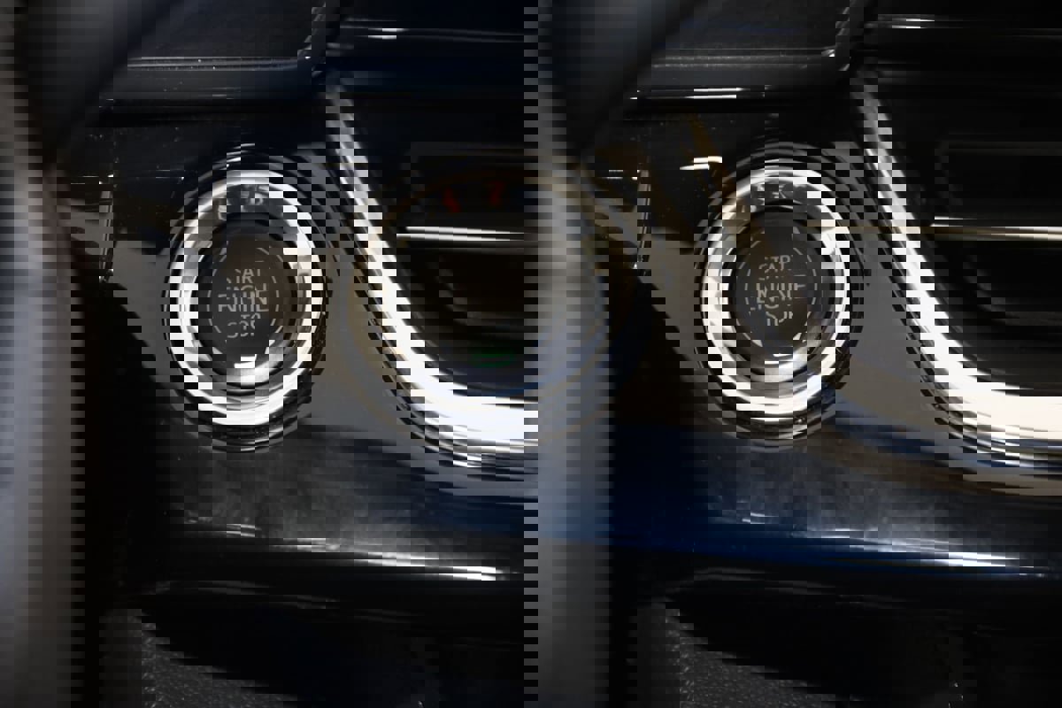 Used 2024 Chevrolet Trax ACTIV w/ Sunroof Package image 33