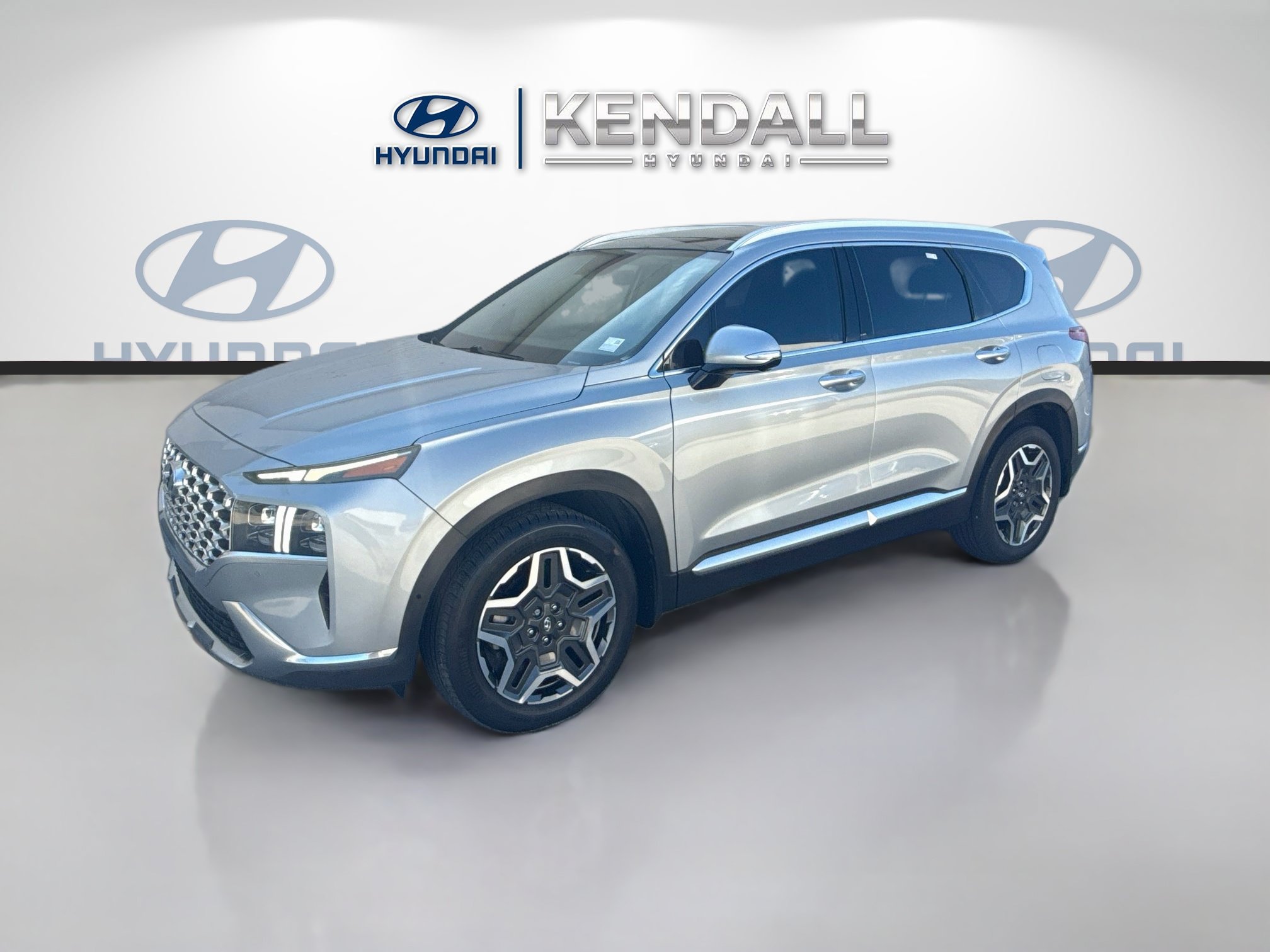 Used 2023 Hyundai Santa Fe Limited w/ Cargo Package FWD image 3