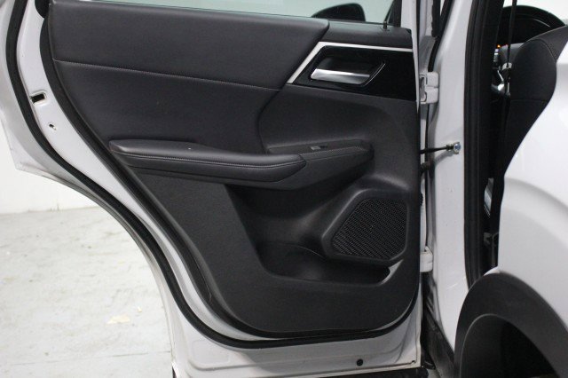 Used 2022 Mitsubishi Outlander SE image 30