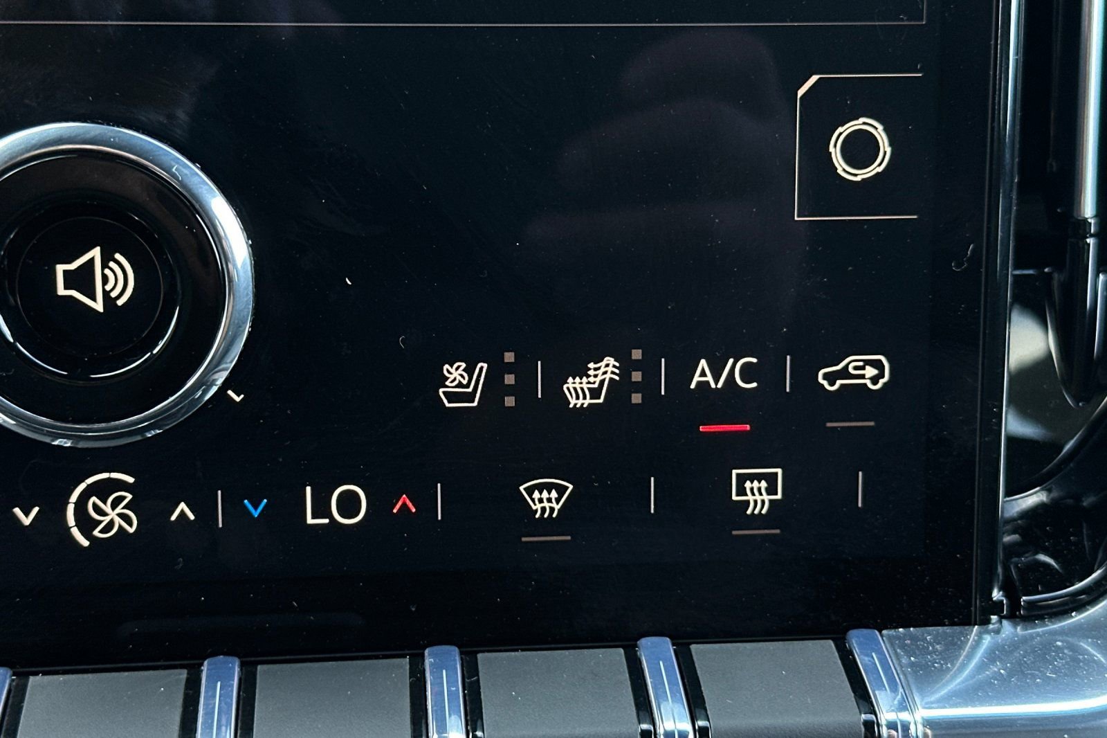 Used 2026 GMC Yukon XL Denali w/ Sun & Power Step Package AWD/4WD image 30