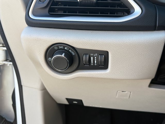 Used 2023 Chrysler Voyager LX FWD image 25