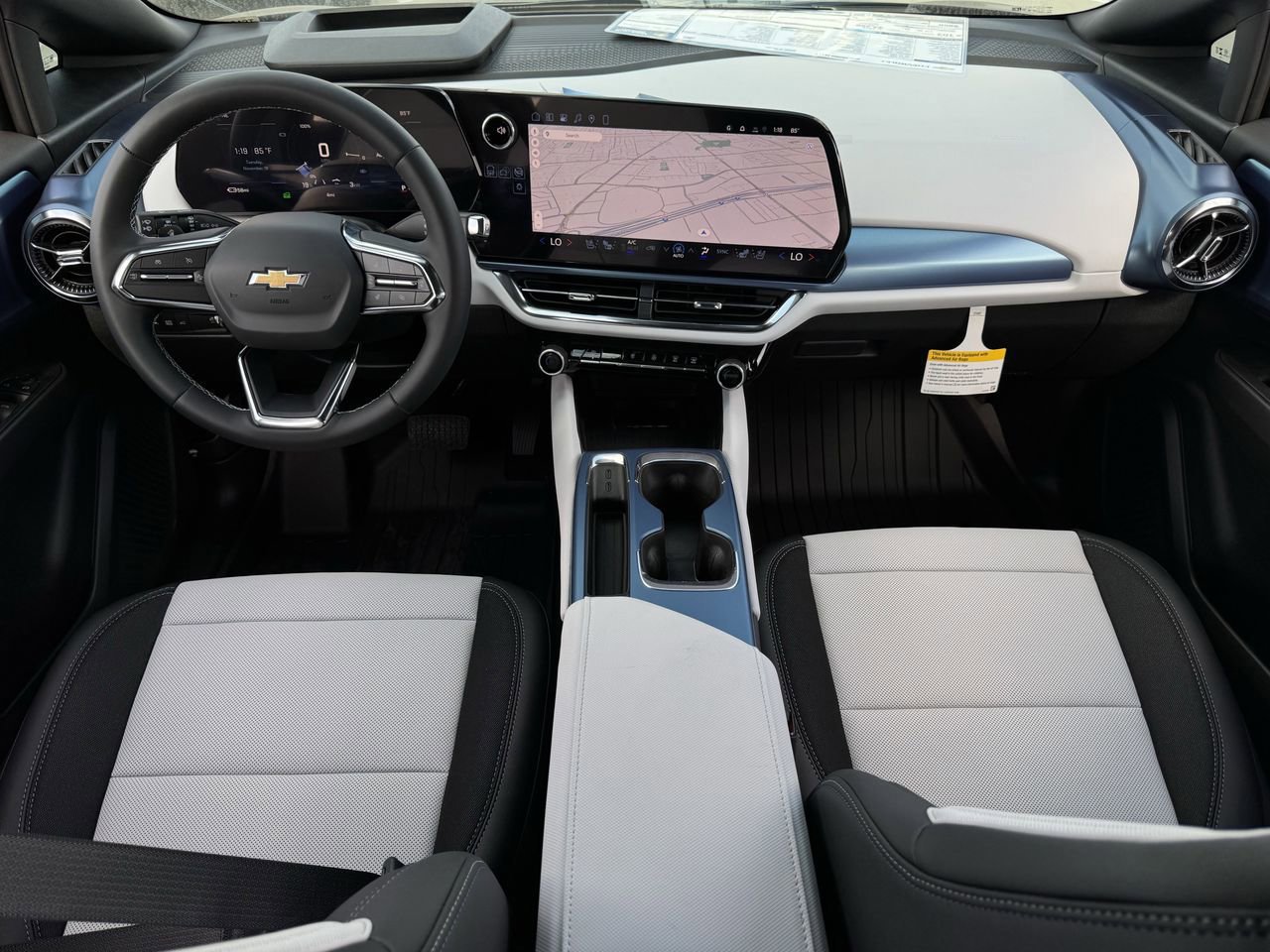 New 2026 Chevrolet Equinox EV LT w/ Convenience Package II AWD/4WD image 9