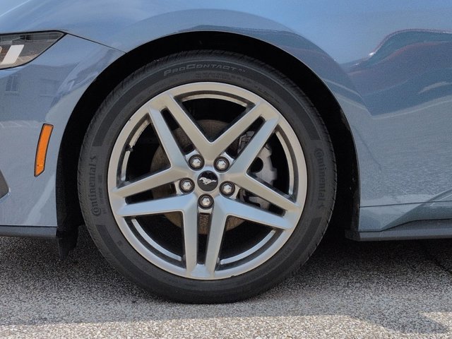 Used 2024 Ford Mustang Premium image 7