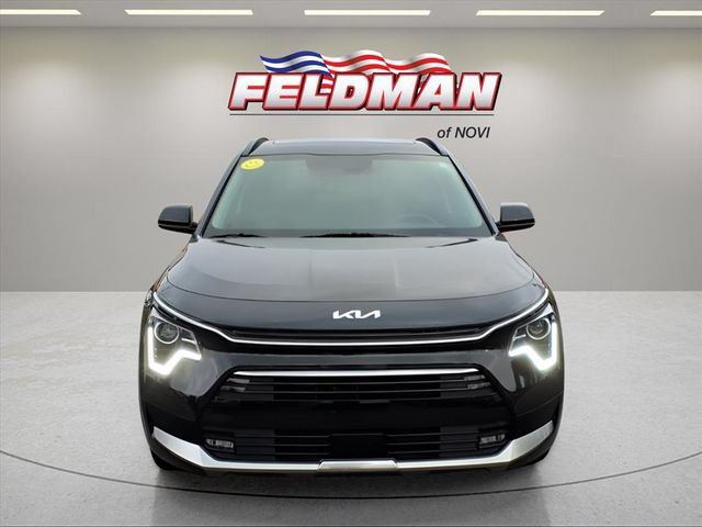Used 2024 Kia Niro EX Touring FWD image 9