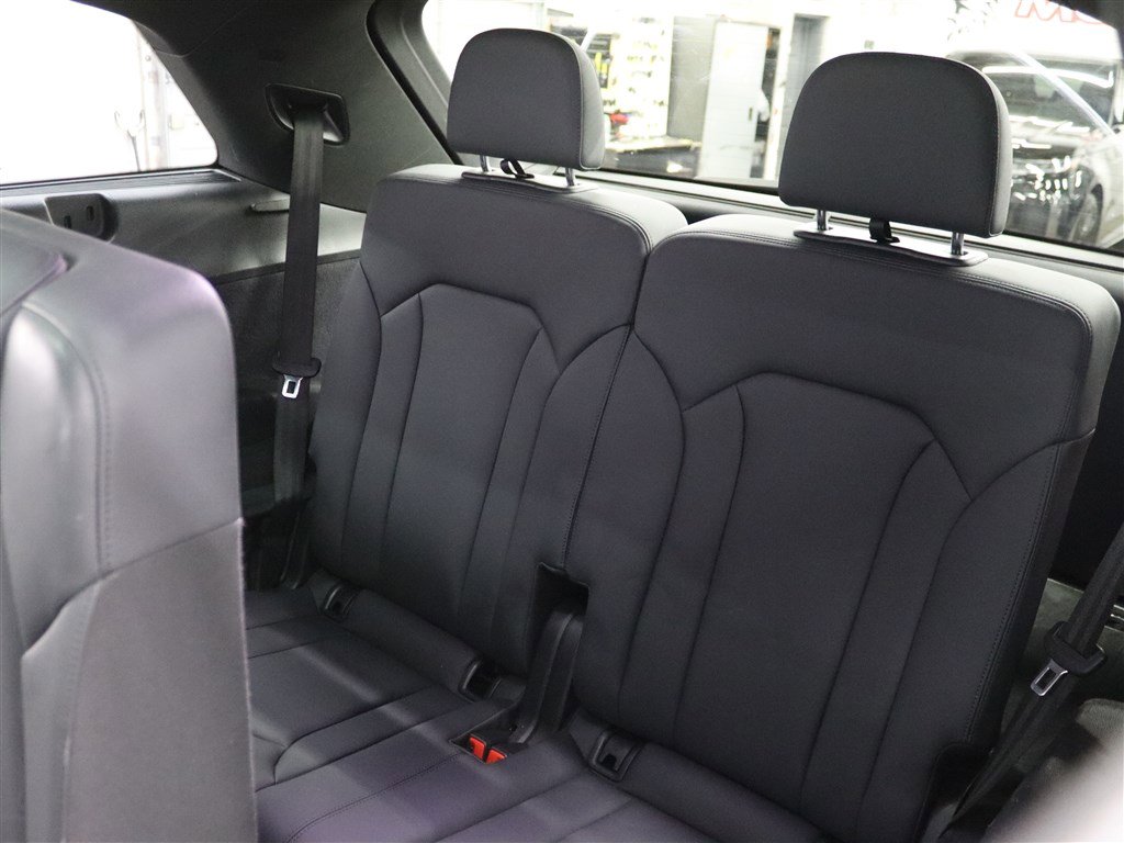 Used 2020 Audi Q7 3.0T Prestige w/ Prestige Package image 14