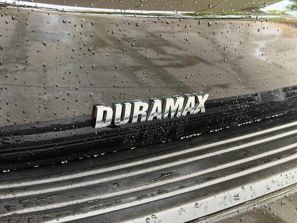 Used 2024 Chevrolet Suburban RST w/ Luxury Package RWD image 21