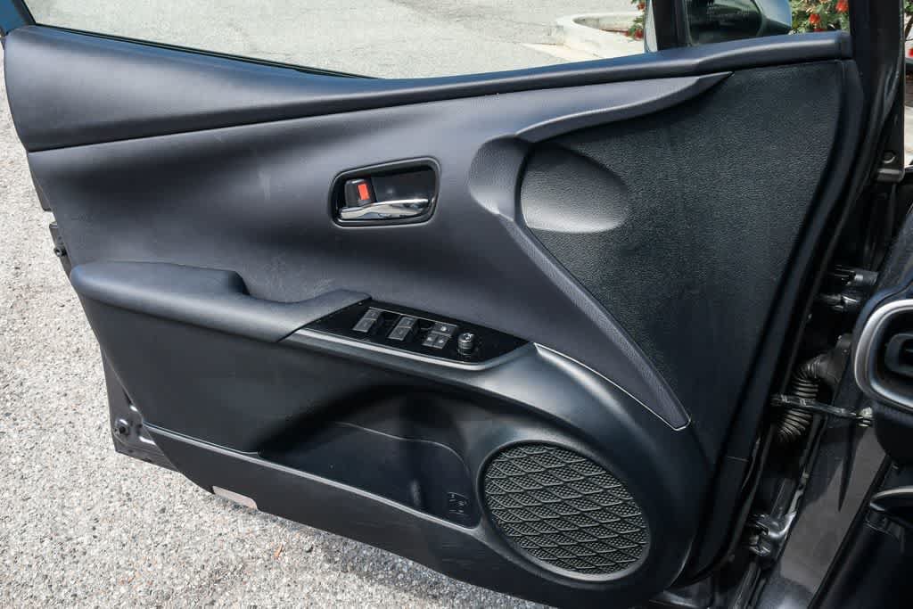 Used 2020 Toyota Prius Prime XLE FWD image 25