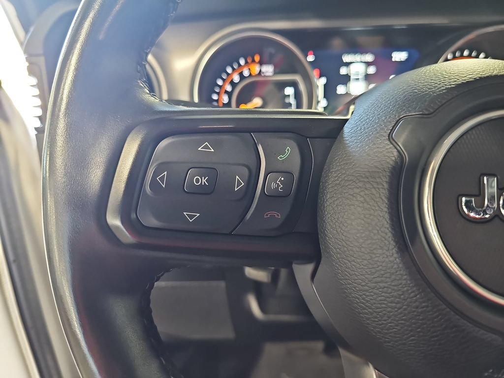 Used 2023 Jeep Gladiator Sport AWD/4WD image 16