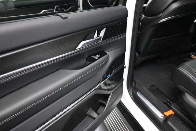New 2026 Jeep Grand Wagoneer L Summit AWD/4WD image 19