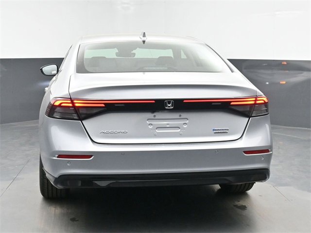 Used 2025 Honda Accord Touring image 9