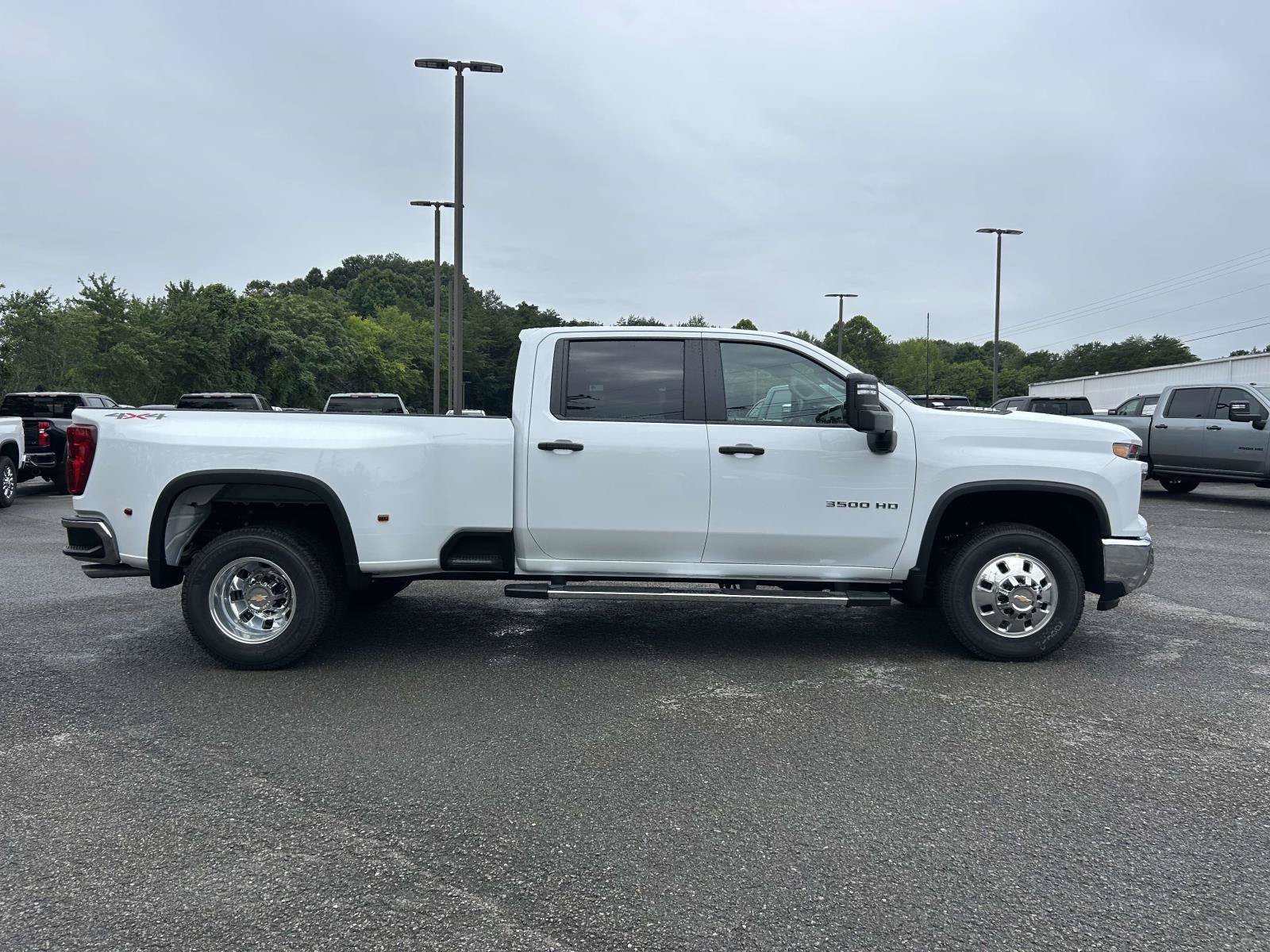 New 2026 Chevrolet Silverado 3500 W/T w/ WT/CX Safety Package AWD/4WD image 4