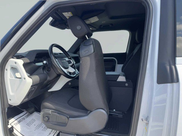Used 2021 Land Rover Defender 90 image 34