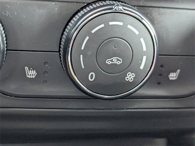 Certified 2025 Chevrolet Trax RS image 21